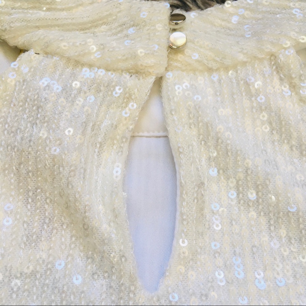 Cable & Gauge cream color sequin sleeveless halter top size medium - Picture 7 of 8